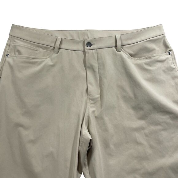 Lululemon 40 Mens Beige Pants Zipper Pockets Straight Leg Casual Golf 40 x 28 - Picture 4 of 5